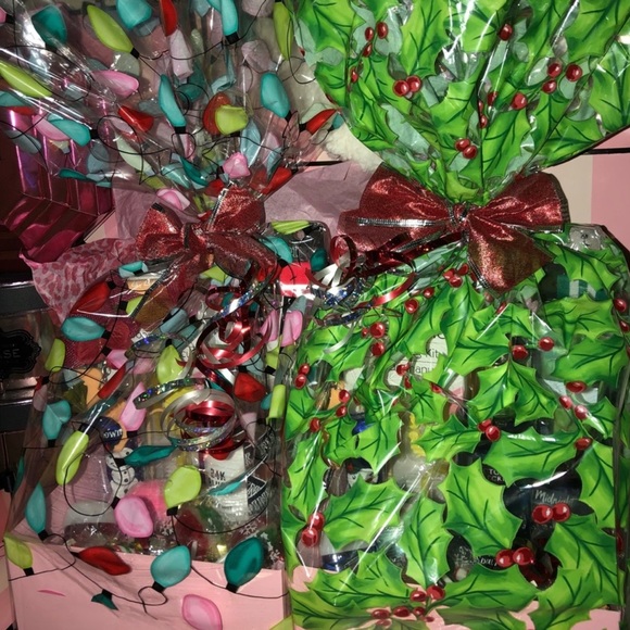 Victoria’s Secret deluxe gift basket - Picture 4 of 4